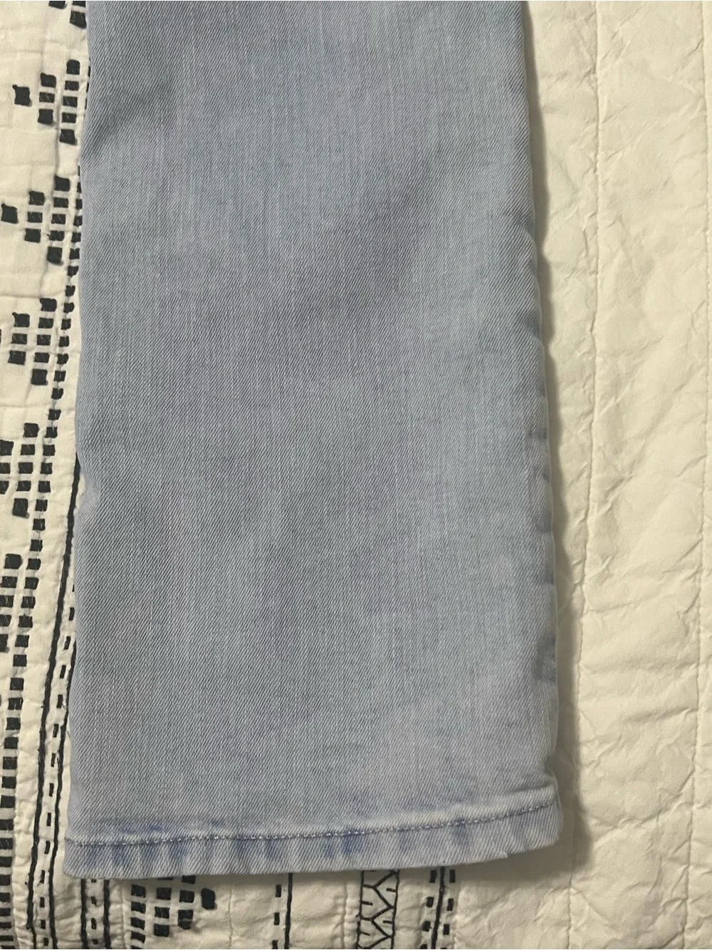 thereabouts light blue